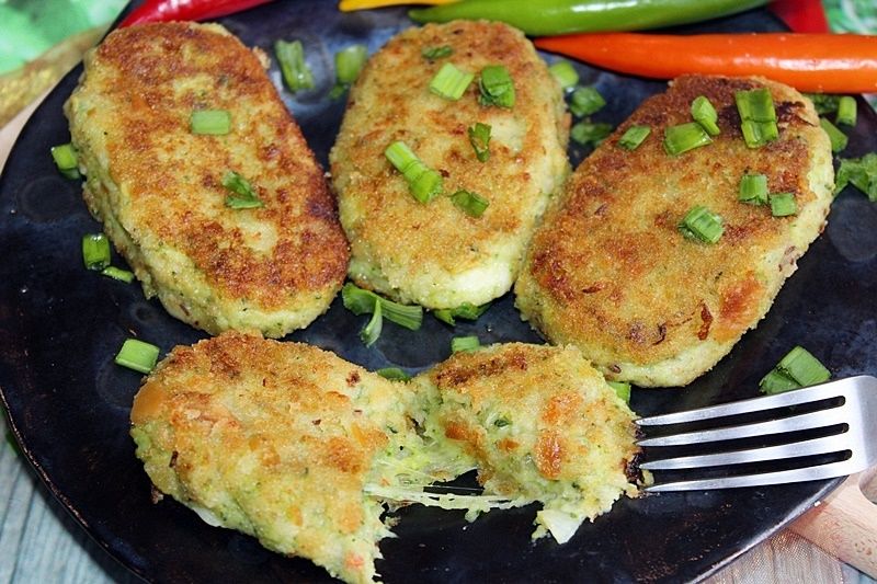 Kotlety brokułowe z mozzarellą Kotlety brokułowe z mozzarellą