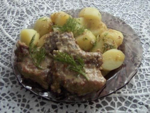 Kotlety cielęce w sosie śmitanowym