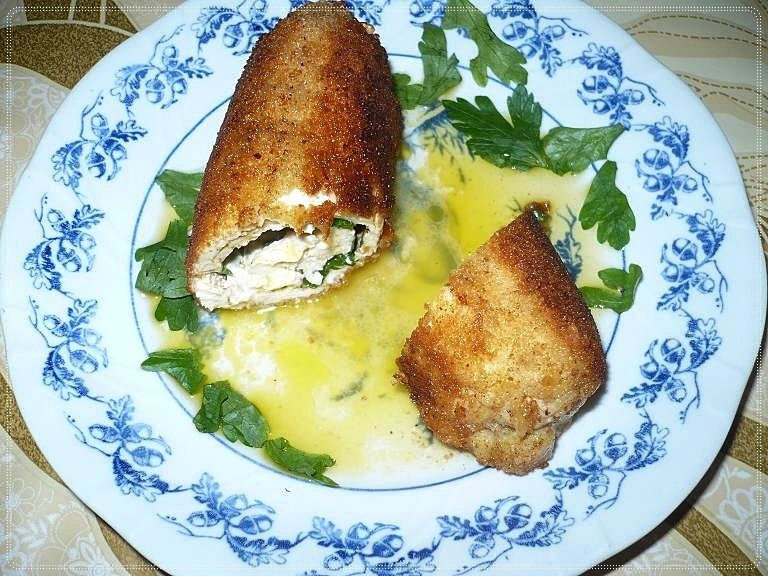 Kotlety devolay z pietruszką