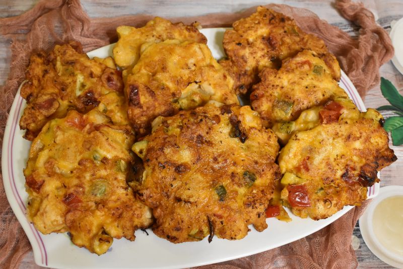 Kotlety drobiowe, siekane z ogórkiem kiszonym Kotlety drobiowe, siekane z ogórkiem kiszonym