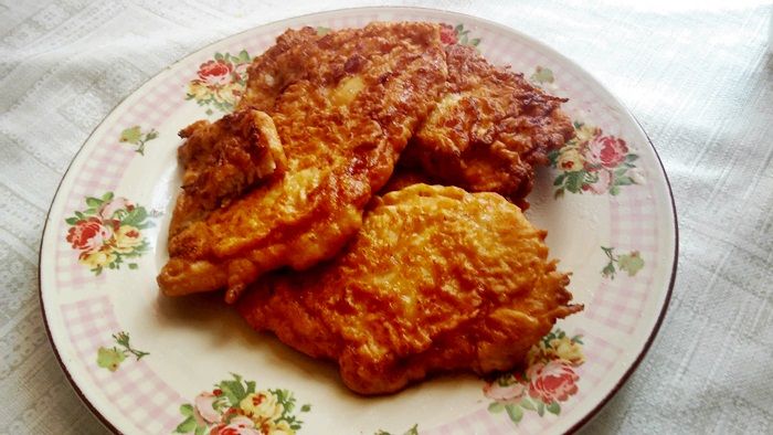 Kotlety drobiowe w cieście naleśnikowym