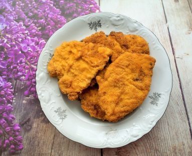 Kotlety drobiowe w panierce z ciecierzycy Kotlety drobiowe w panierce z ciecierzycy