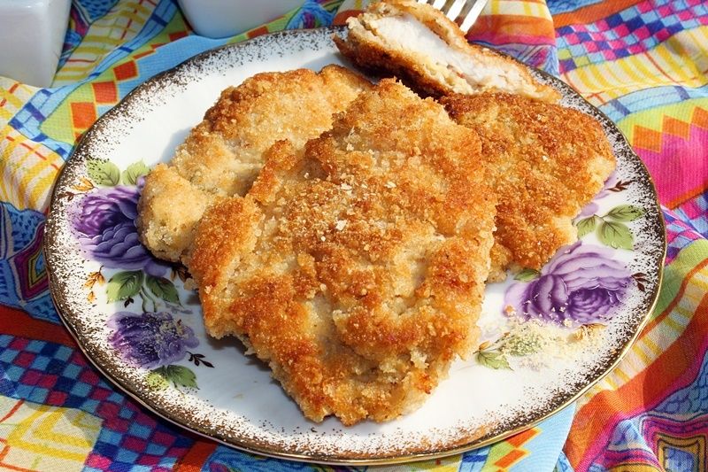 Kotlety drobiowe w panierce z płatków drożdżowych