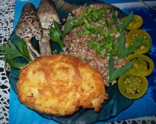 Kotlety drobiowe z kaszą i kanią z octu