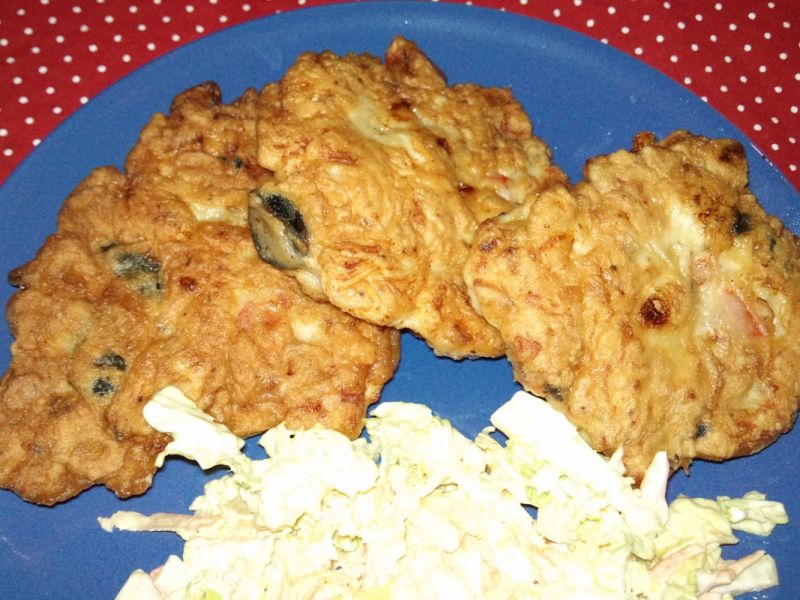 Kotlety drobiowe z papryką i oliwkami