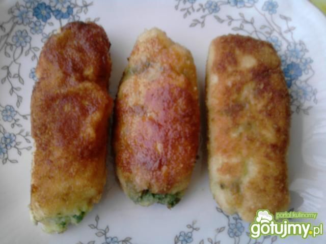 Kotlety drobiowe ze szpinakiem.