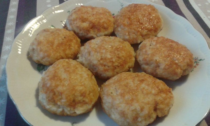 Kotlety drobiowo - ryżowe
