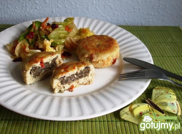 Kotlety jajeczne z farszem pieczarkowym