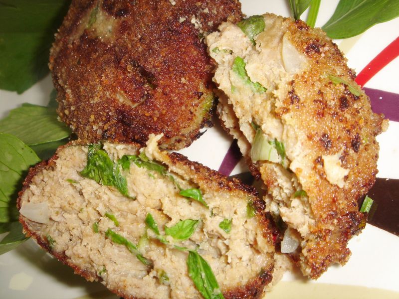 Kotlety mielone idycze z lubczykiem Kotlety mielone idycze z lubczykiem