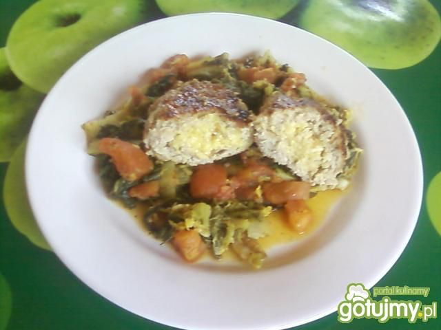 Kotlety mielone nadziewane ryżem..