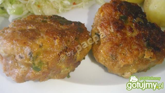 Kotlety mielone paprykowe  Kotlety mielone paprykowe