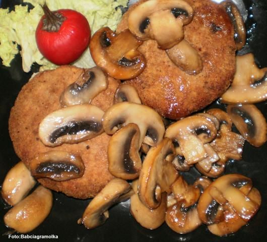 Kotlety mielone pieczarkowe : Kotlety mielone pieczarkowe :