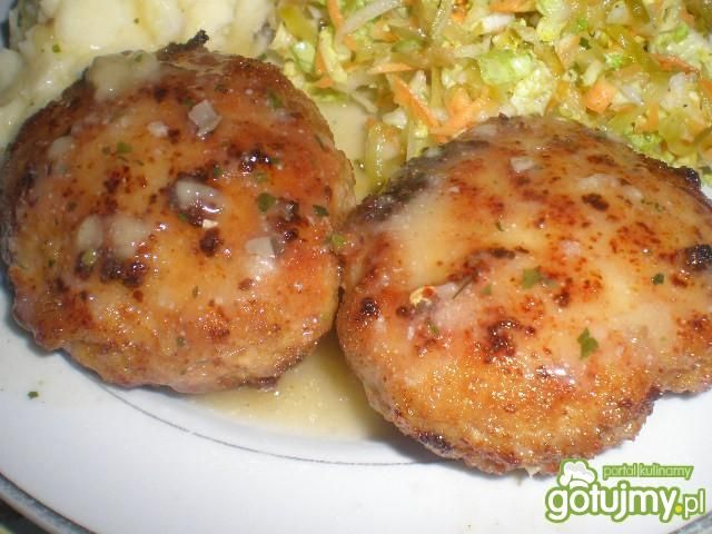 Kotlety mielone w sosie pieczarkowym  Kotlety mielone w sosie pieczarkowym