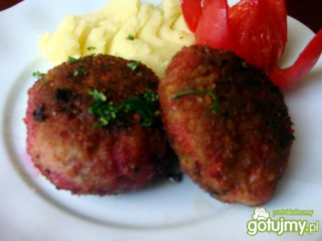 Kotlety mielone z buraczkami
