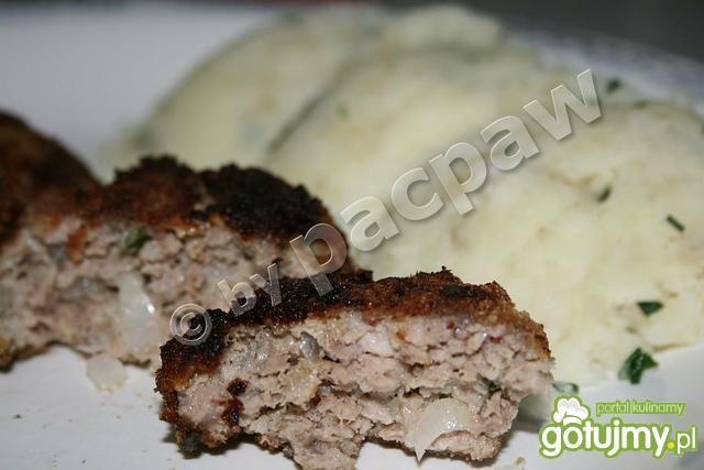 Kotlety mielone z cebulką i szczypiorkie Kotlety mielone z cebulką i szczypiorkie