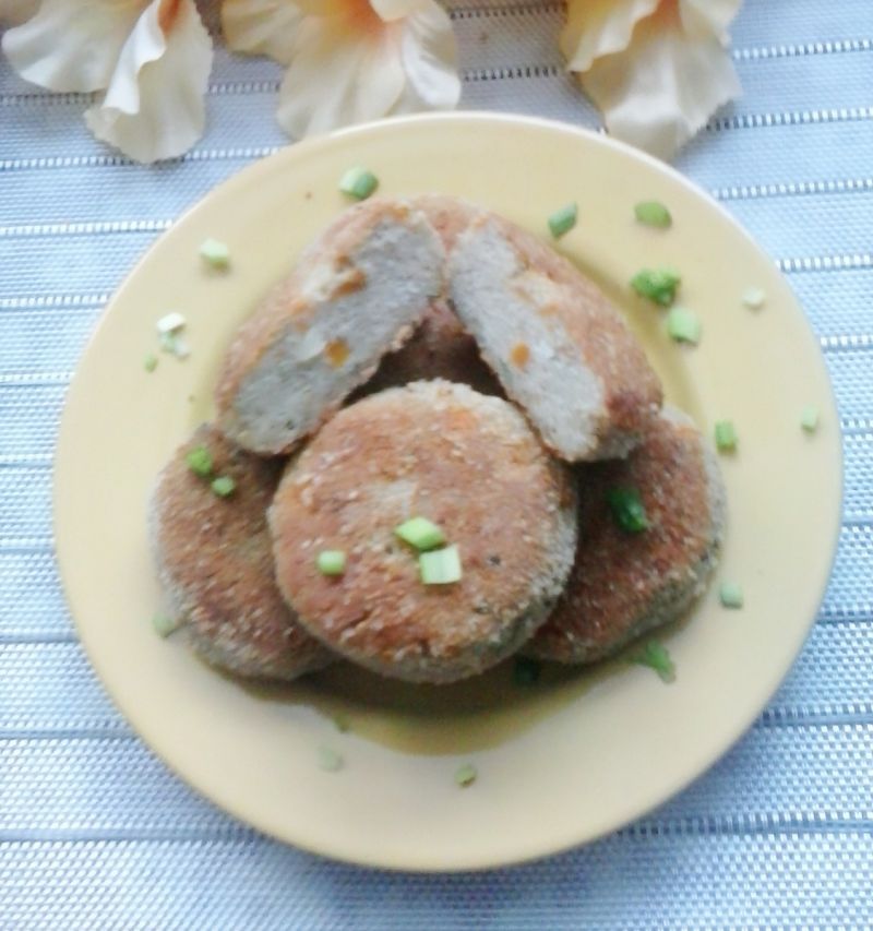 Kotlety mielone z fasoli z marchewką