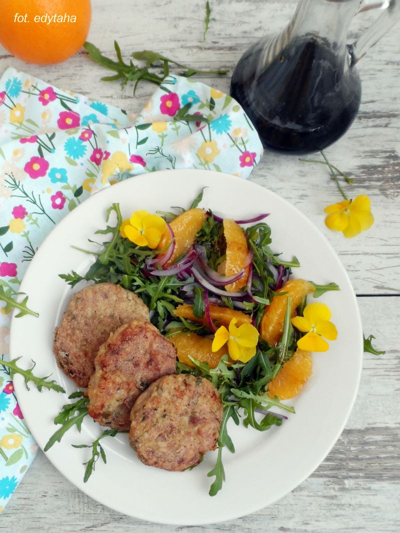 Kotlety mielone z indyka i kaszy jaglanej