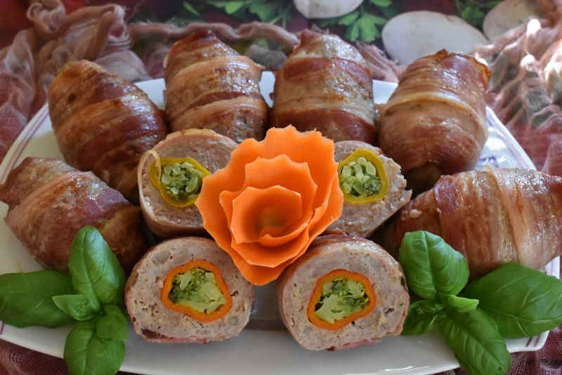 Kotlety mielone z kolorową niespodzianką Kotlety mielone z kolorową niespodzianką