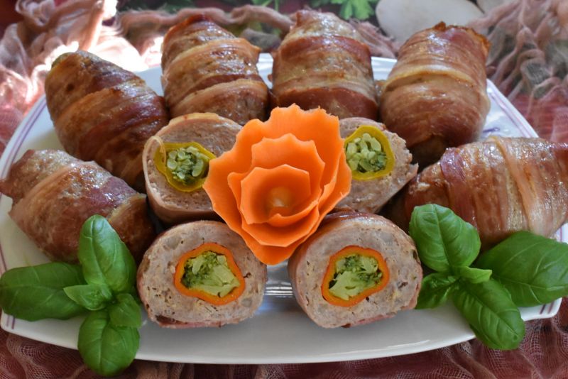 Kotlety mielone z kolorową niespodzianką Kotlety mielone z kolorową niespodzianką