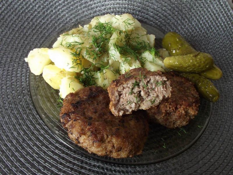 Kotlety mielone z koperkiem Kotlety mielone z koperkiem