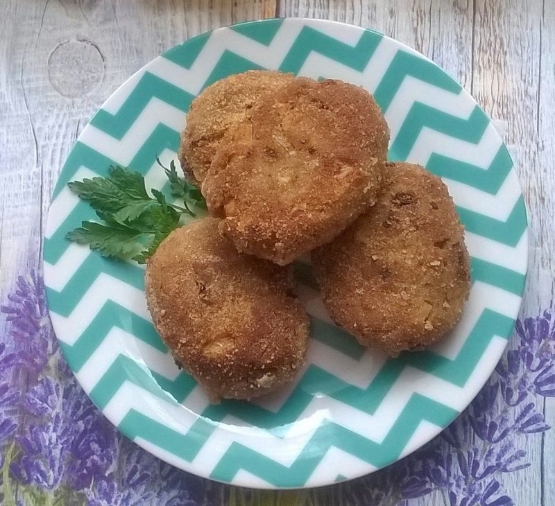 Kotlety mielone z makreli z suszonymi pomidorami Kotlety mielone z makreli z suszonymi pomidorami