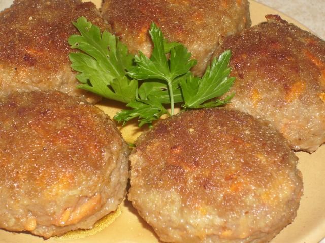Kotlety mielone z marchewką Kotlety mielone z marchewką
