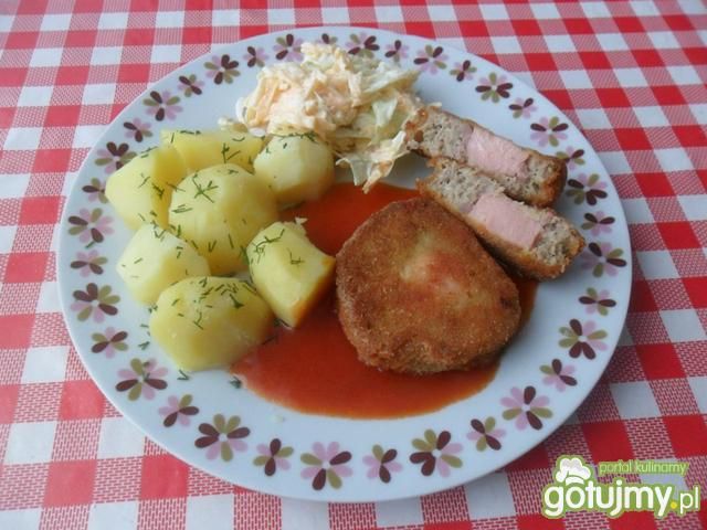 Kotlety mielone z parówką w waflu