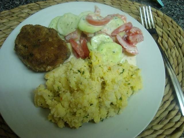 Kotlety mielone z pieczarkami i kuskusem
