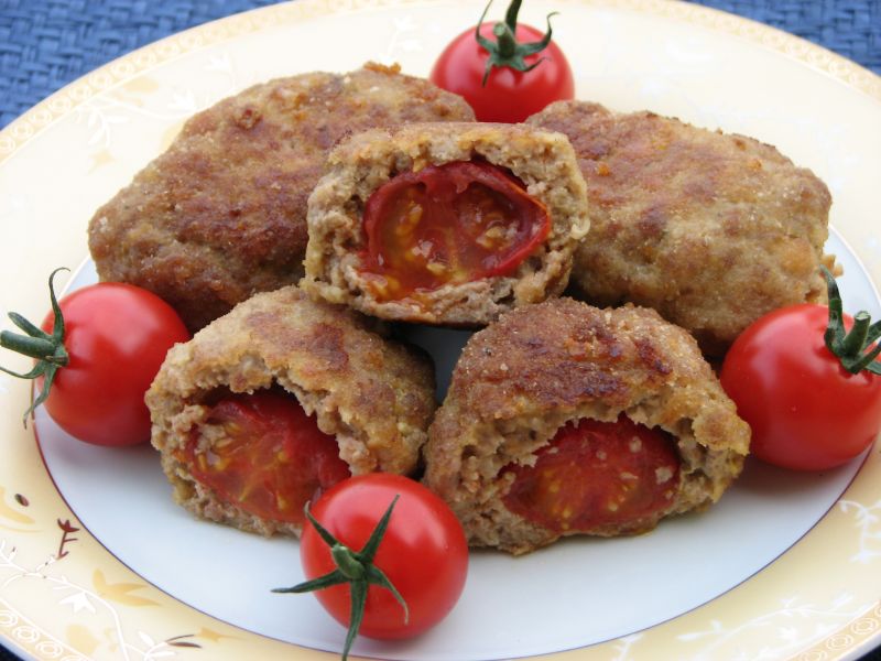 Kotlety mielone z pomidorami