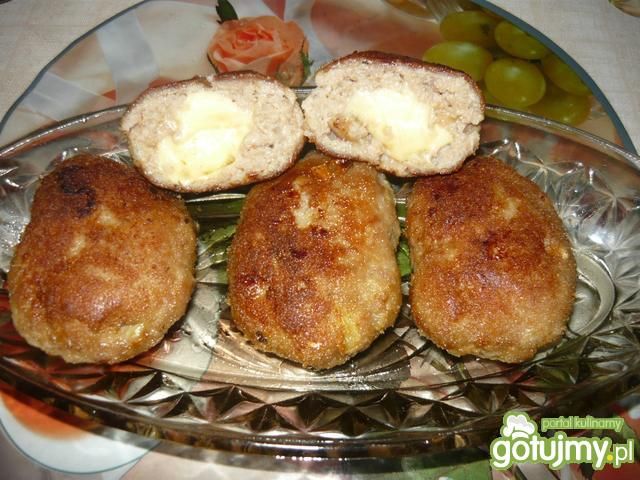 Kotlety mielone z serem Kotlety mielone z serem