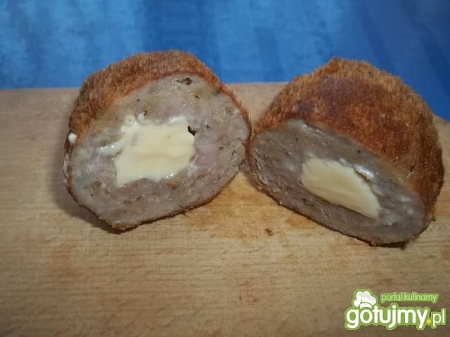 Kotlety mielone z serkiem topionym
