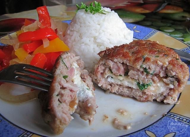 Kotlety mielone z wkładką