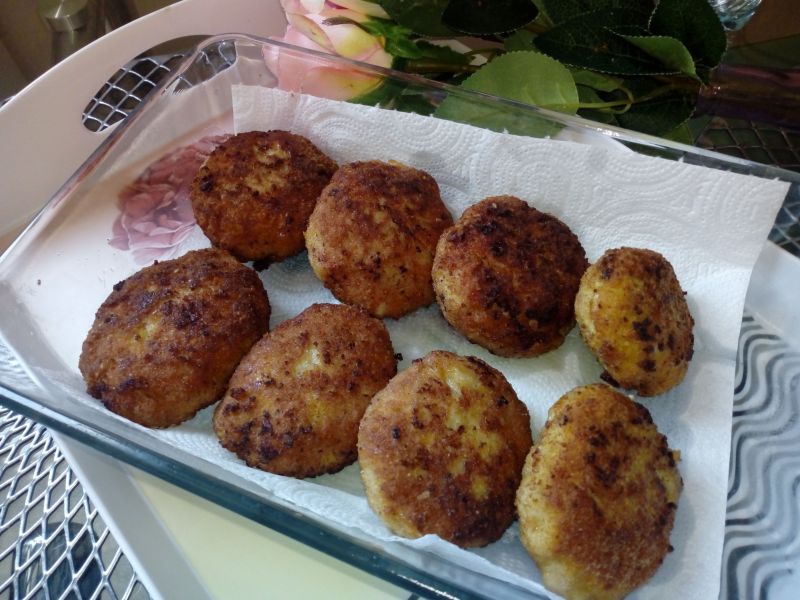 Kotlety mielone z ziemniakami Kotlety mielone z ziemniakami