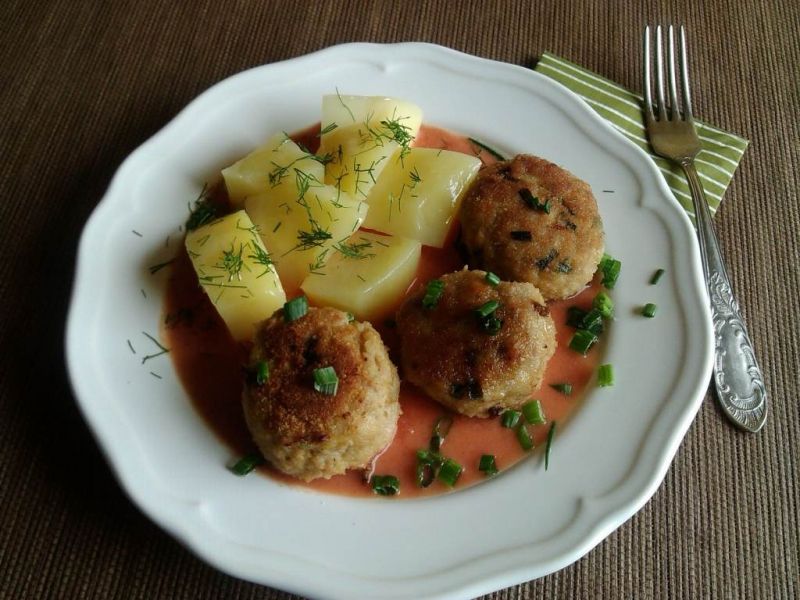 Kotlety mielone ze szczypiorkiem  Kotlety mielone ze szczypiorkiem