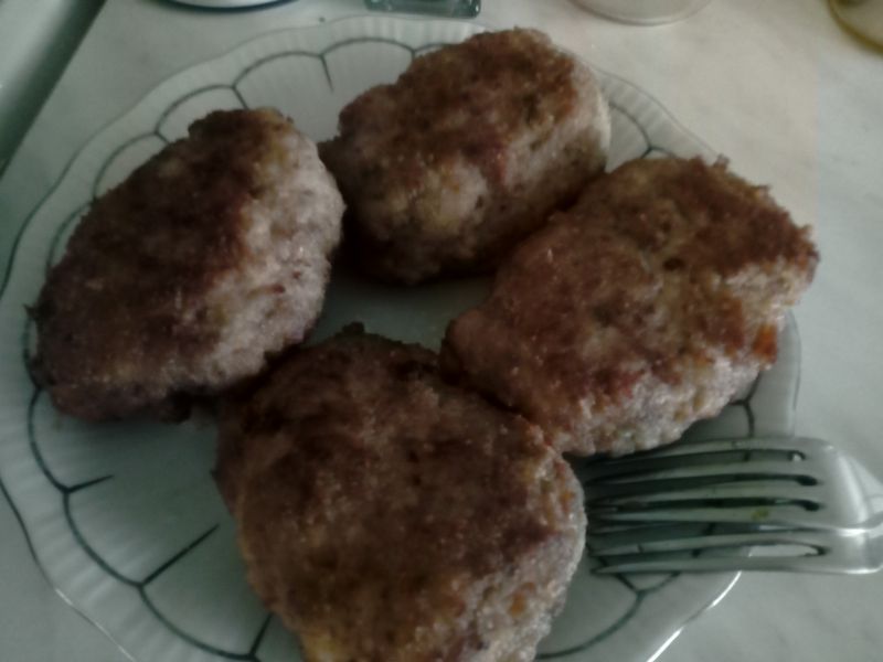 Kotlety mielone ze szczypiorkiem Kotlety mielone ze szczypiorkiem