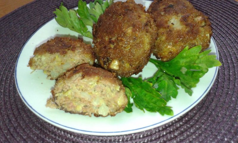 Kotlety mięsne z kapustą białą Kotlety mięsne z kapustą białą