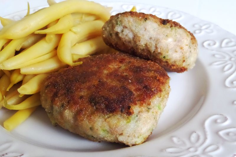 Kotlety ryżowo-mięsne z brokułem