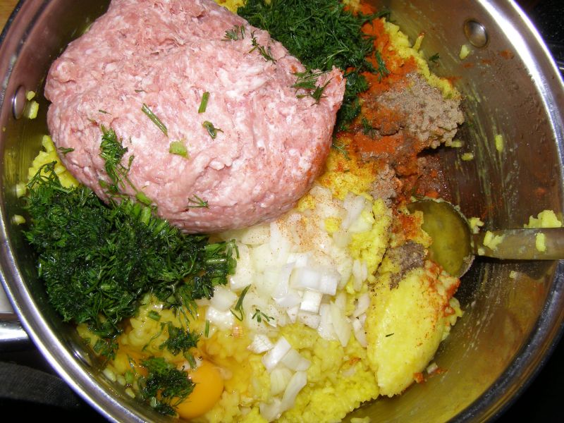 Kotlety ryżowo mięsne z farszu do gołąbków