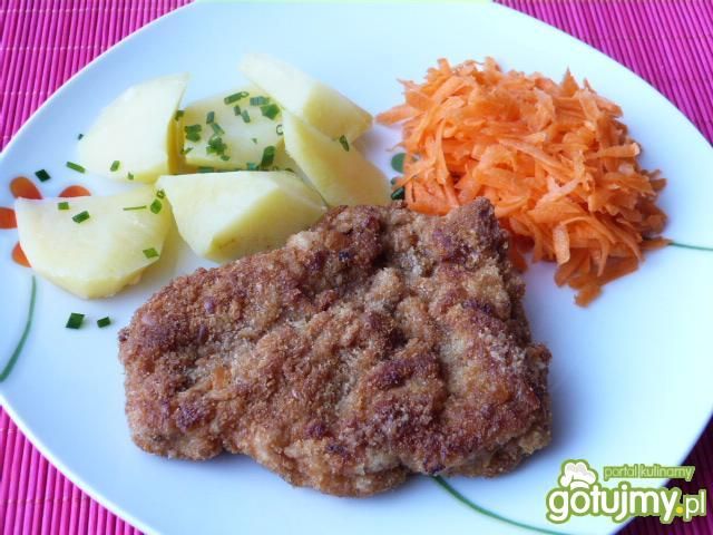 Kotlety schabowe w panierce z krakersów Kotlety schabowe w panierce z krakersów