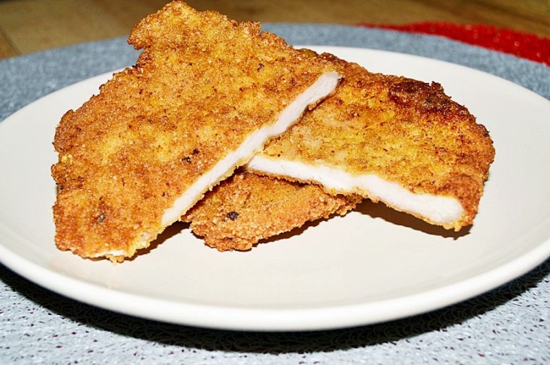 Kotlety schabowe w panierze z ciecierzycy