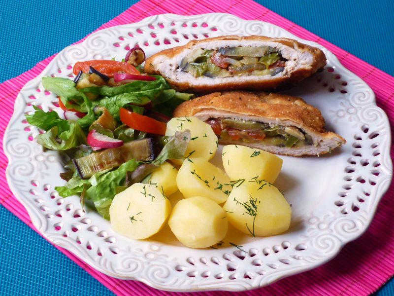 Kotlety schabowe z bakłażanem i papryką