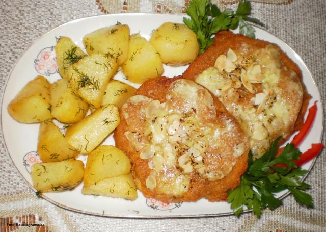 Kotlety schabowe zapiekane pod mozzarell Kotlety schabowe zapiekane pod mozzarell