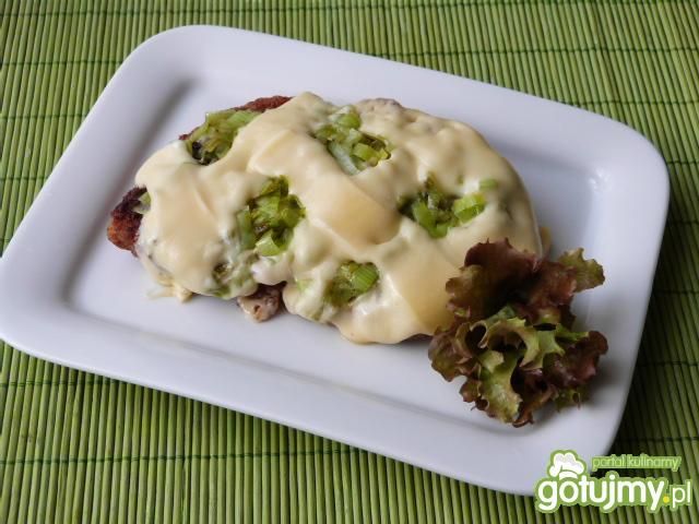 Kotlety schabowe zapiekane z serem