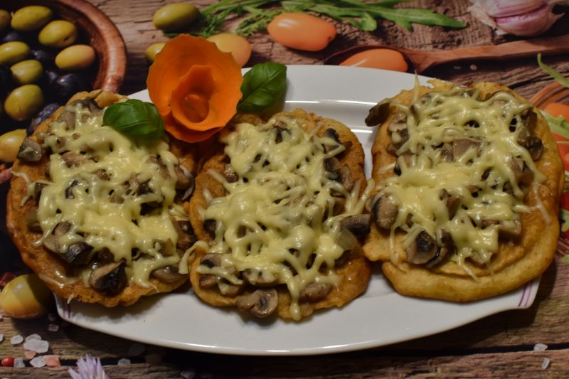 Kotlety w naleśnikowym cieście