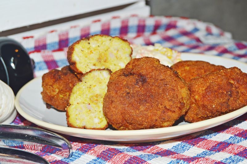 Kotlety wieprzowe z dodatkiem kaszy manny