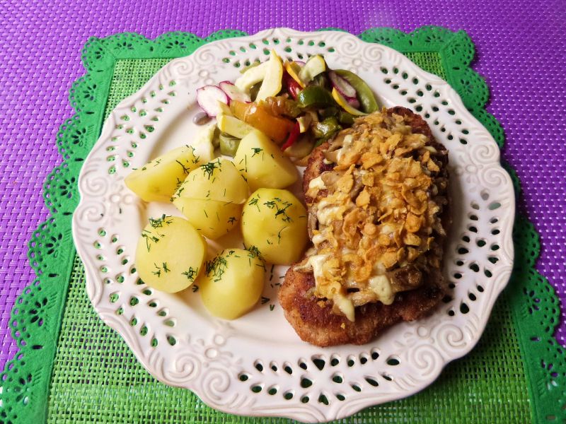 Kotlety z boczniakami i serem