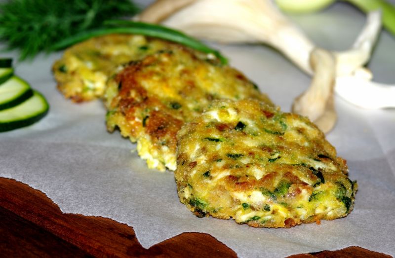 Kotlety z boczniaków,cukini i jajek