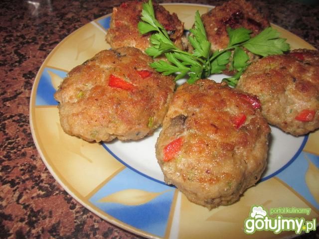 Kotlety z czerwoną  papryką