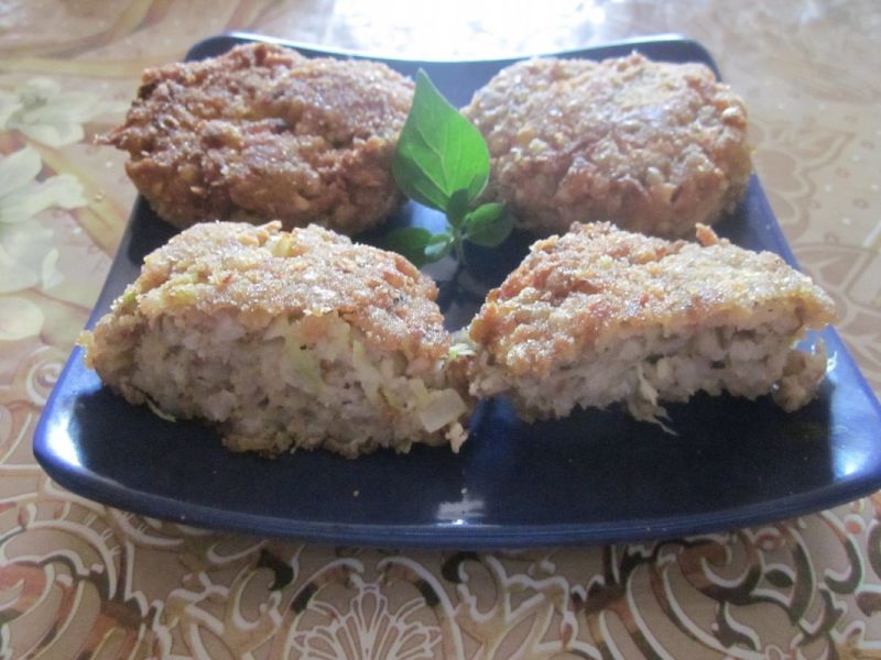 Kotlety z kapustą pekińską Kotlety z kapustą pekińską