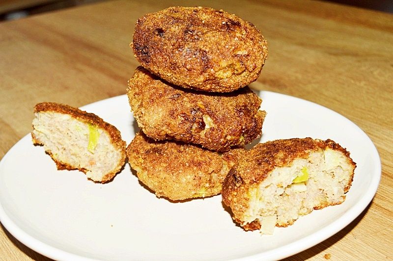 Kotlety z kaszą i białą kapustą